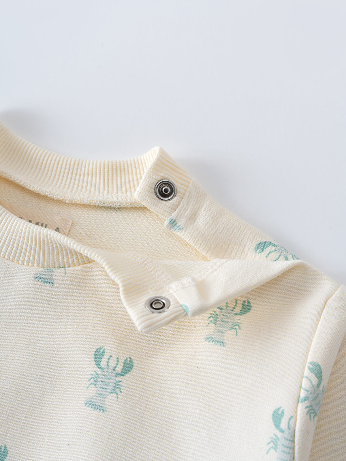 Liam Sweatshirt - Charlie's Friends