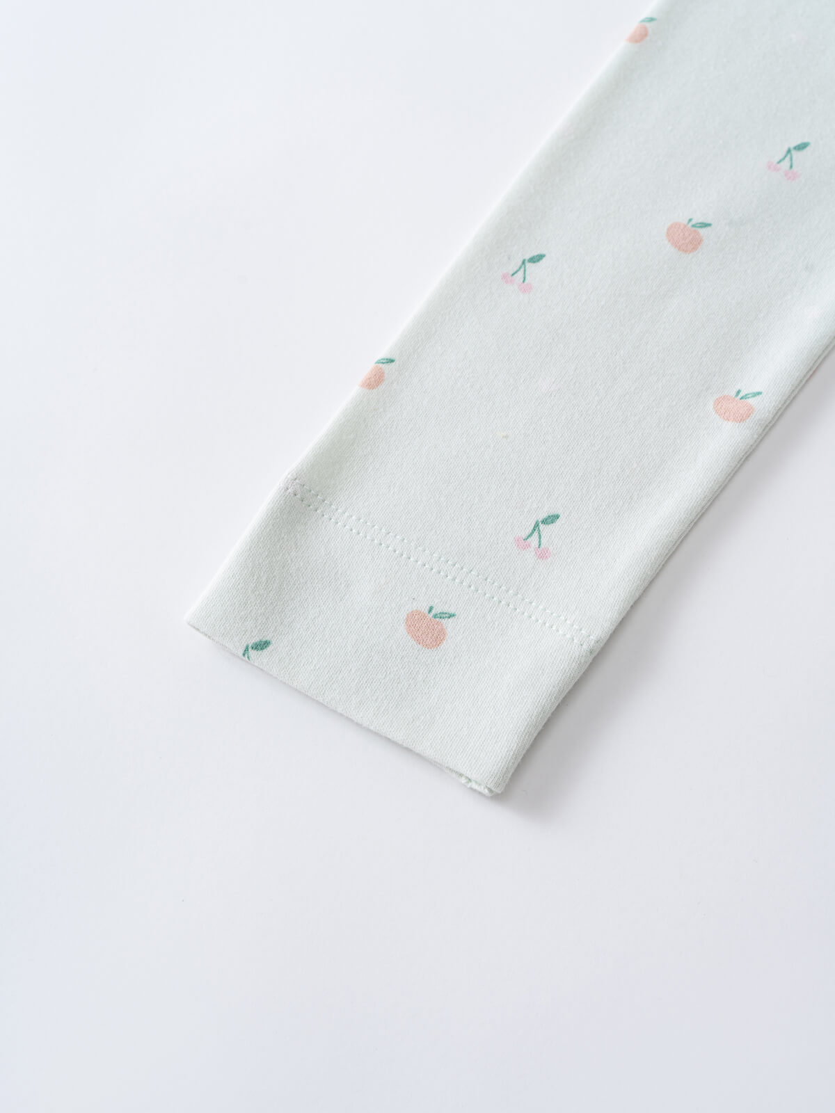 White fabric leggings with small embroidered peach and cherry pattern Leggings - Summer Fruits Girls